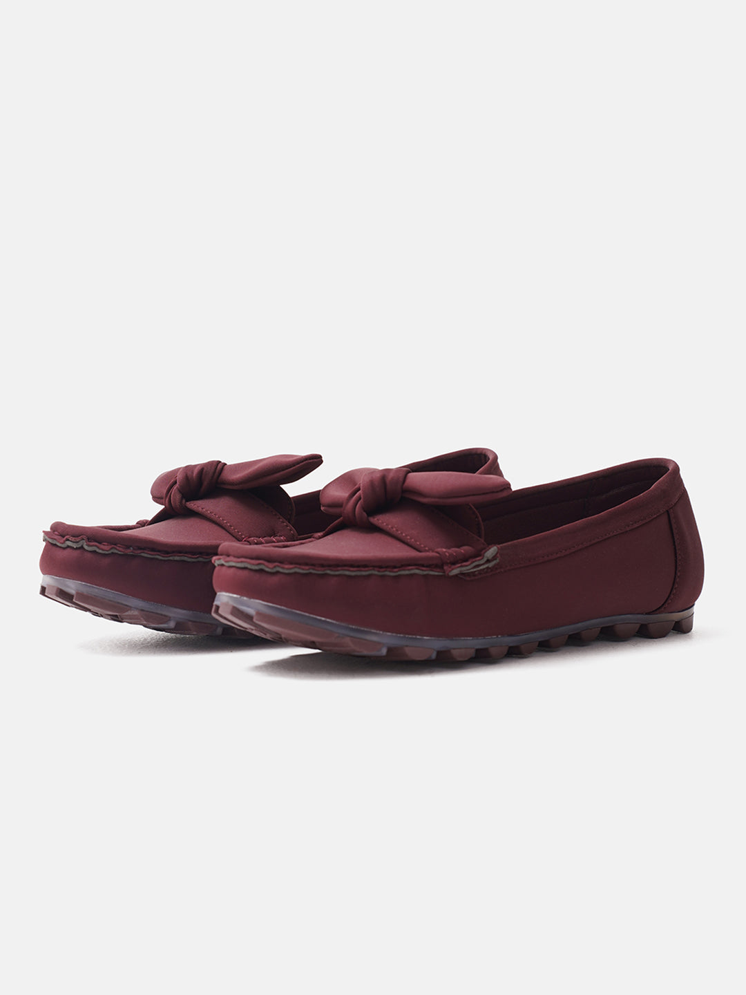 casual loafers with a prominent bow detail on the vamp
 Cherry
