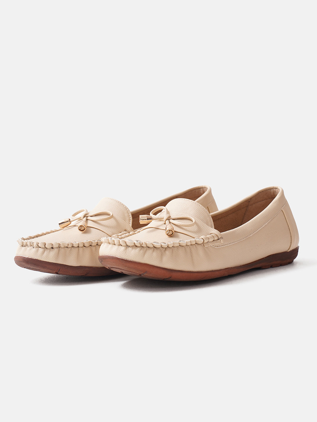 JM Looks women's driving loafers with a bow detail and stitched moc toe
 Cream