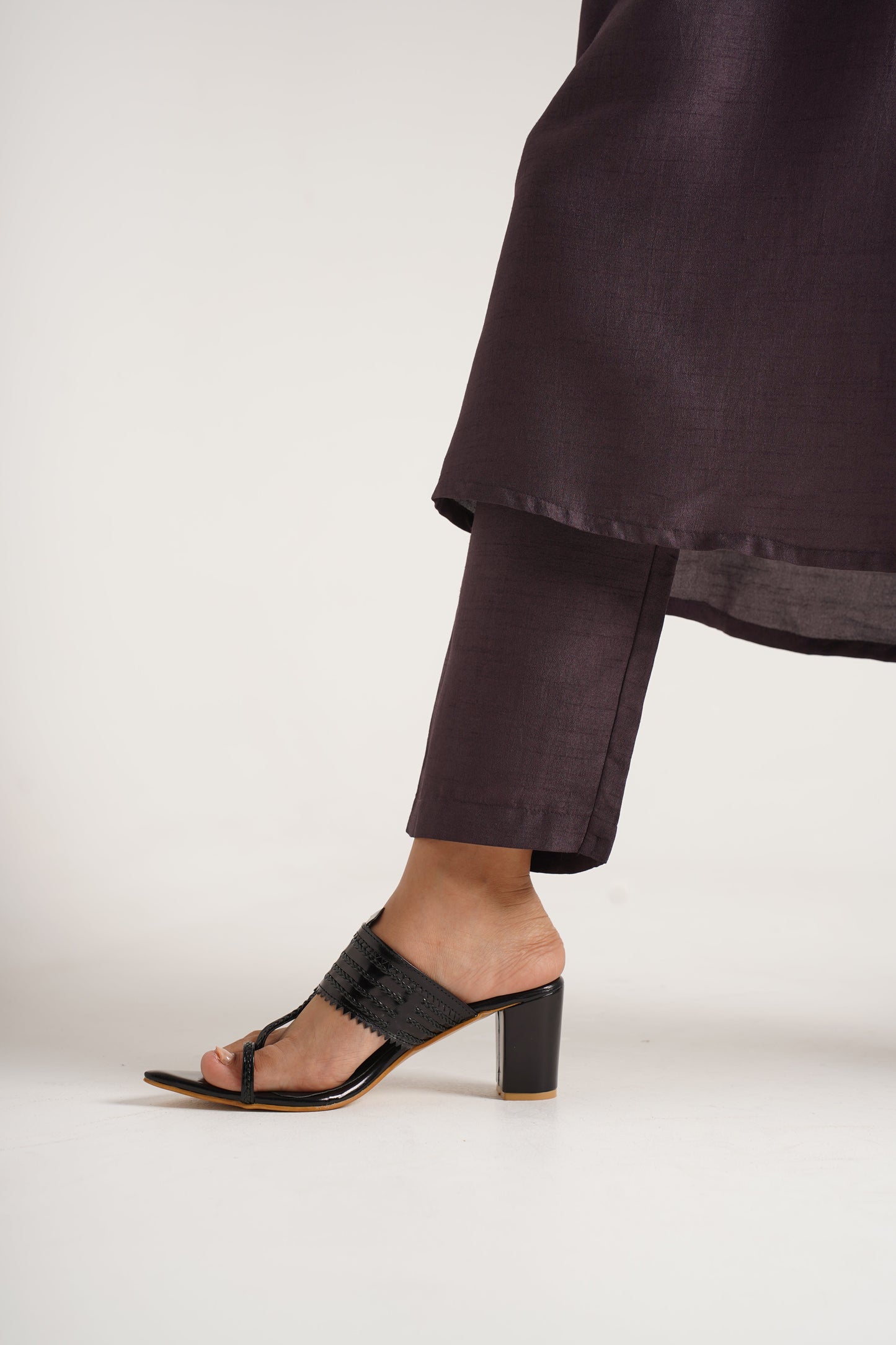 classic toe-ring block heels with a structured upper design
 Black