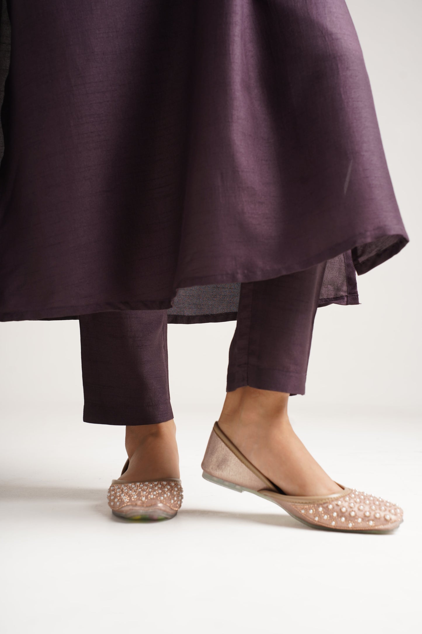 JM Looks jutti flats featuring a pearl-embellished toe and a contrasting textured upper
 Peach