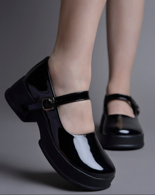 Jm Looks patent Mary Jane platform shoes with a buckled strap
 Black