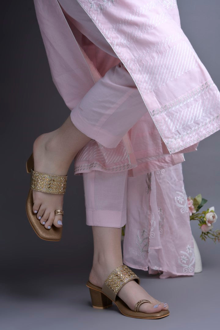 Jm Looks embellished block heel sandals with a toe-ring design
 Brown