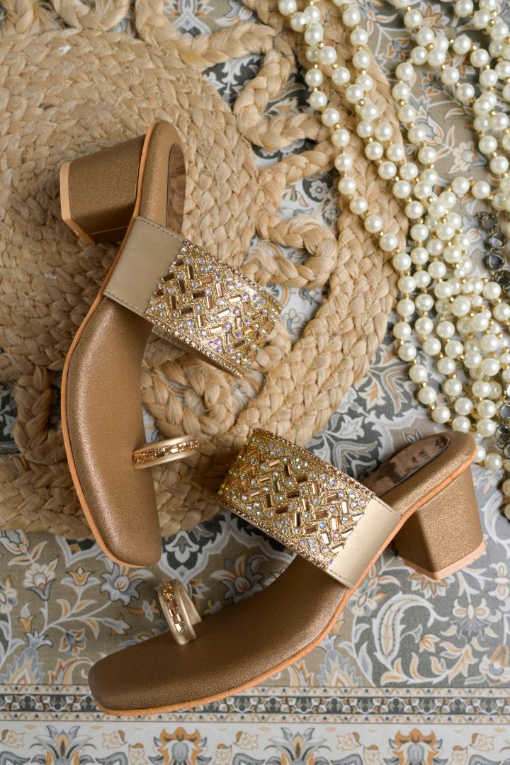 Jm Looks embellished block heel sandals with a toe-ring design
 Brown