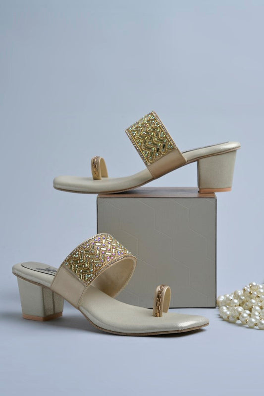 Jm Looks embellished block heel sandals with a toe-ring design
 Golden