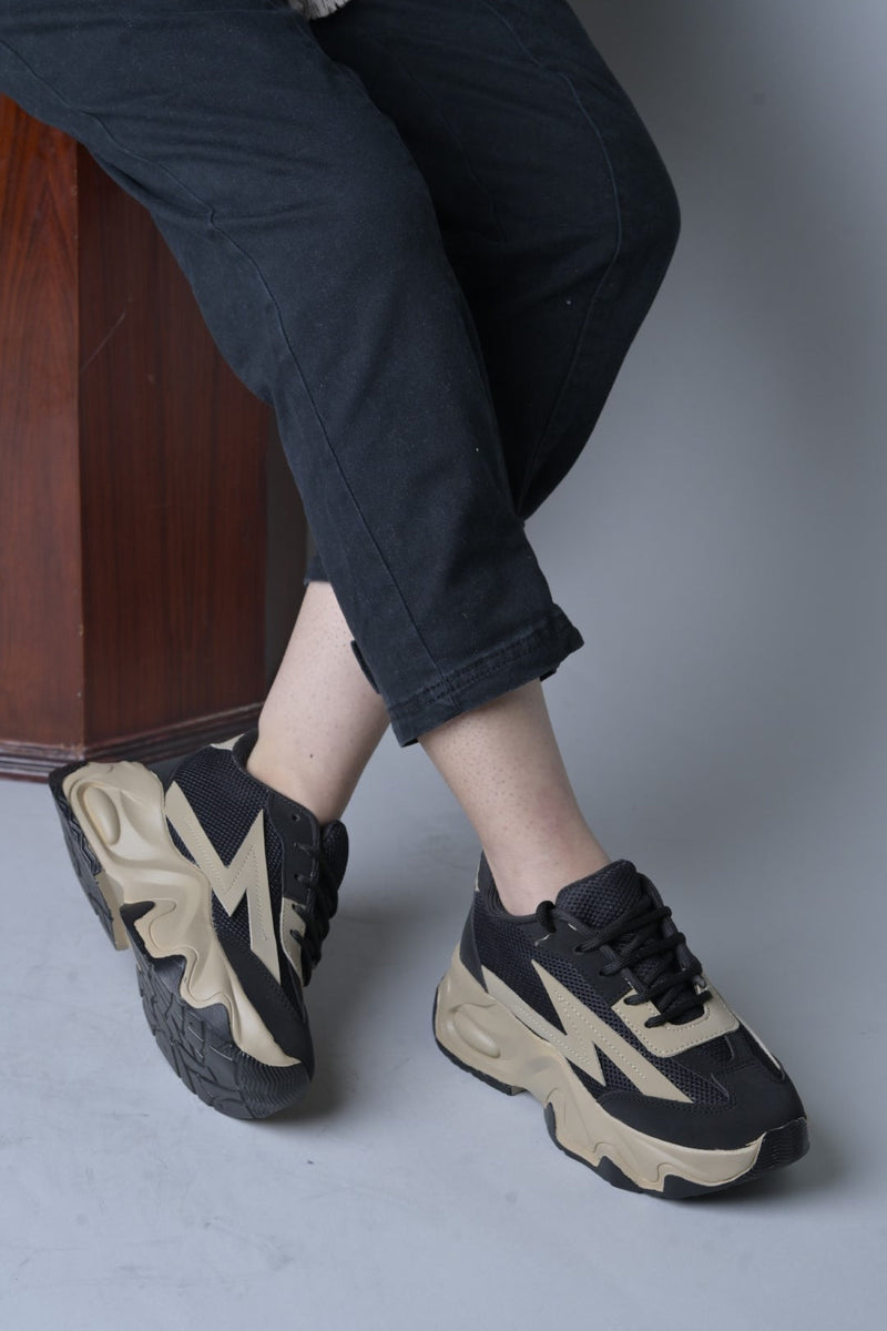 Chunky sole mesh sneakers with bold design - 3