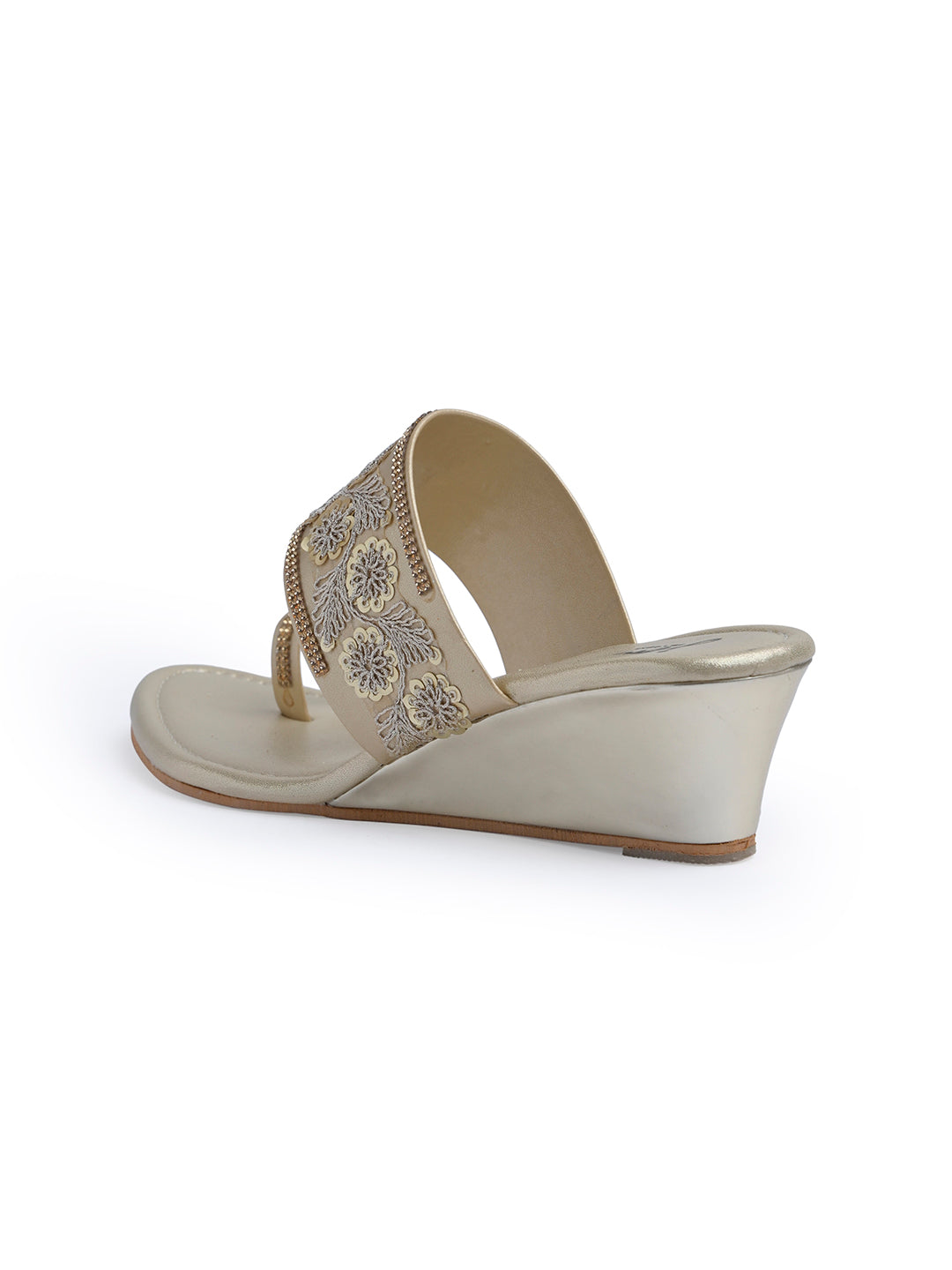 Jm Looks embroidered wedge sandals with a toe-ring design displayed with pearls
 Golden