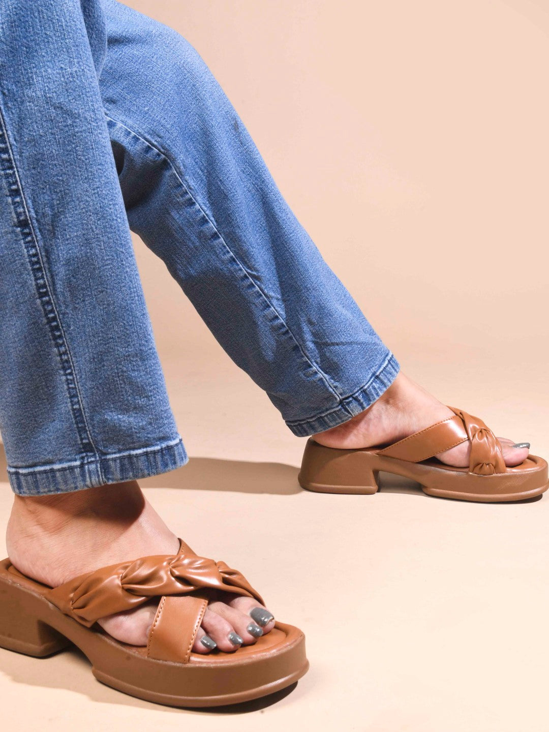 Jm Looks platform sandals featuring a knotted front strap
 Tan