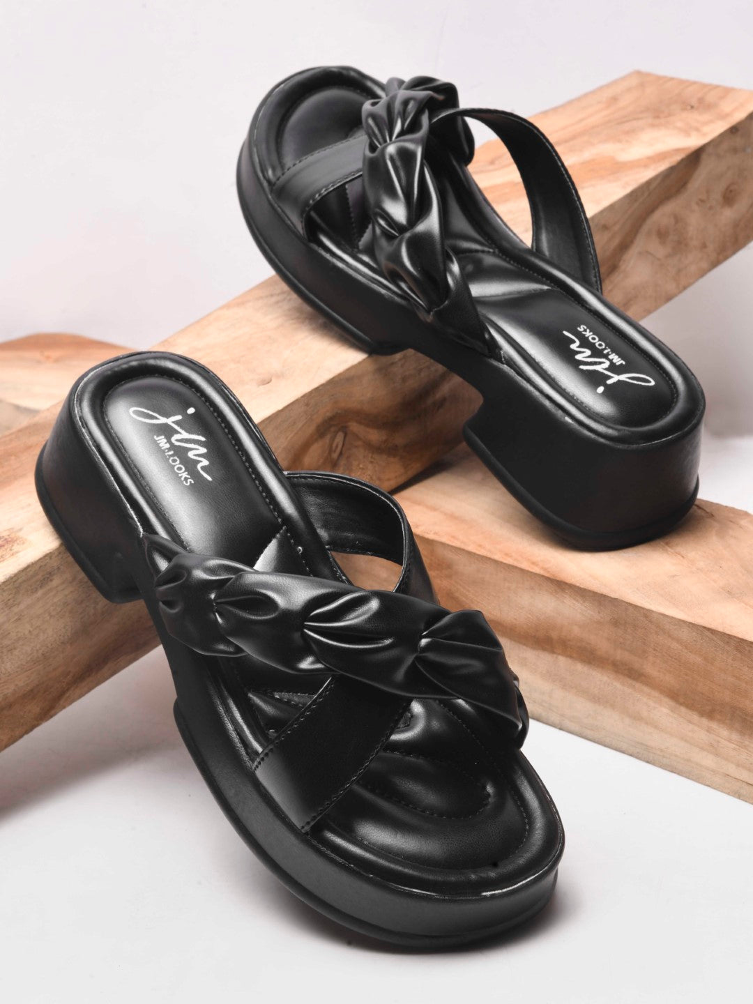 Jm Looks platform sandals featuring a knotted front strap
 Black