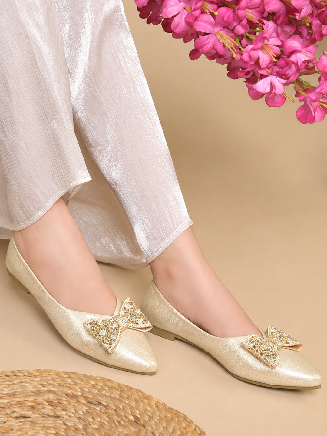 JM LOOKS Pointed Toe Bow Flat Sandals with Crystal Embellishments