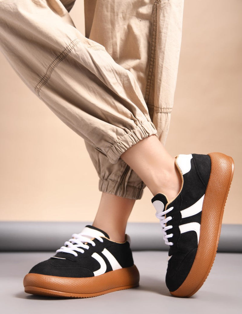 Suede lace up sneakers with cushioned sole - 22
