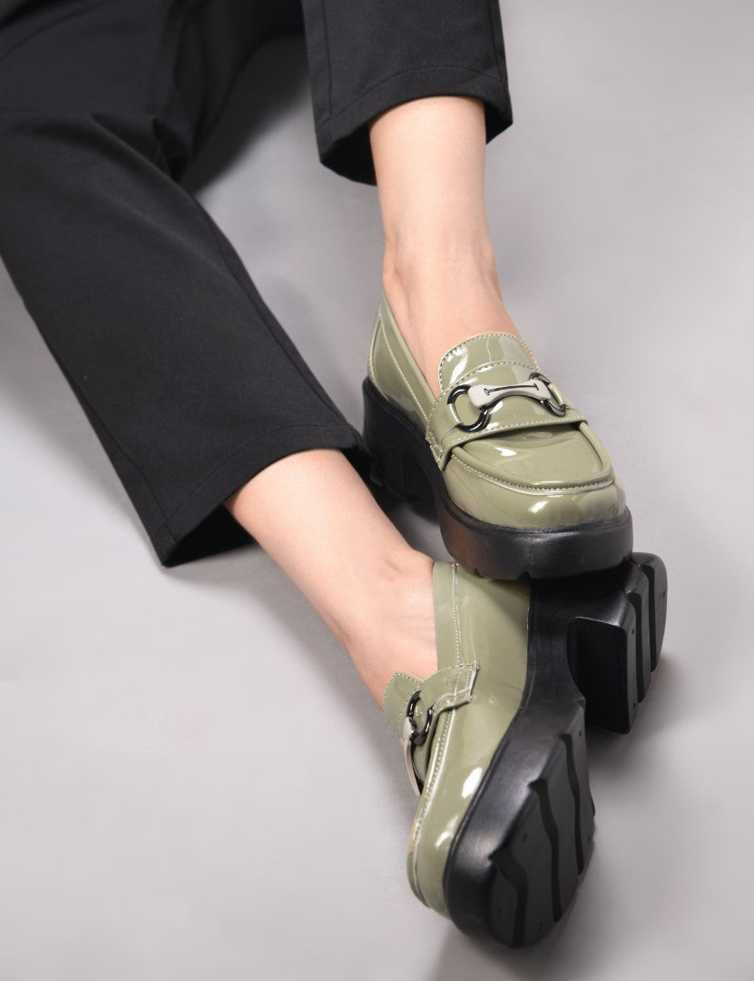 Jm Looks chunky sole loafers with a buckle detail on the vamp
 Green