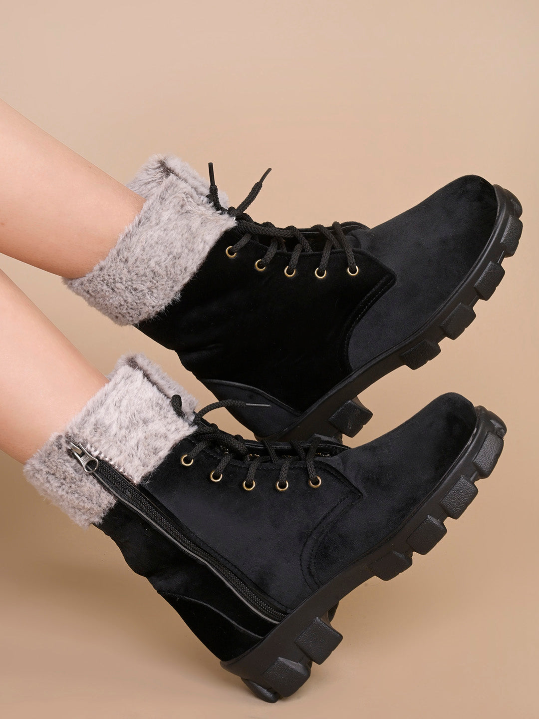 Women Furry Collar Lace-Up Winter Boots