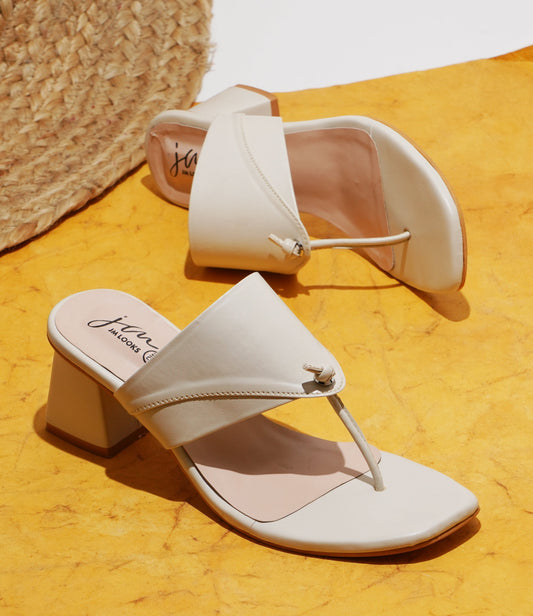 Women’s block heel sandals with wide strap and toe-loop detail Cream