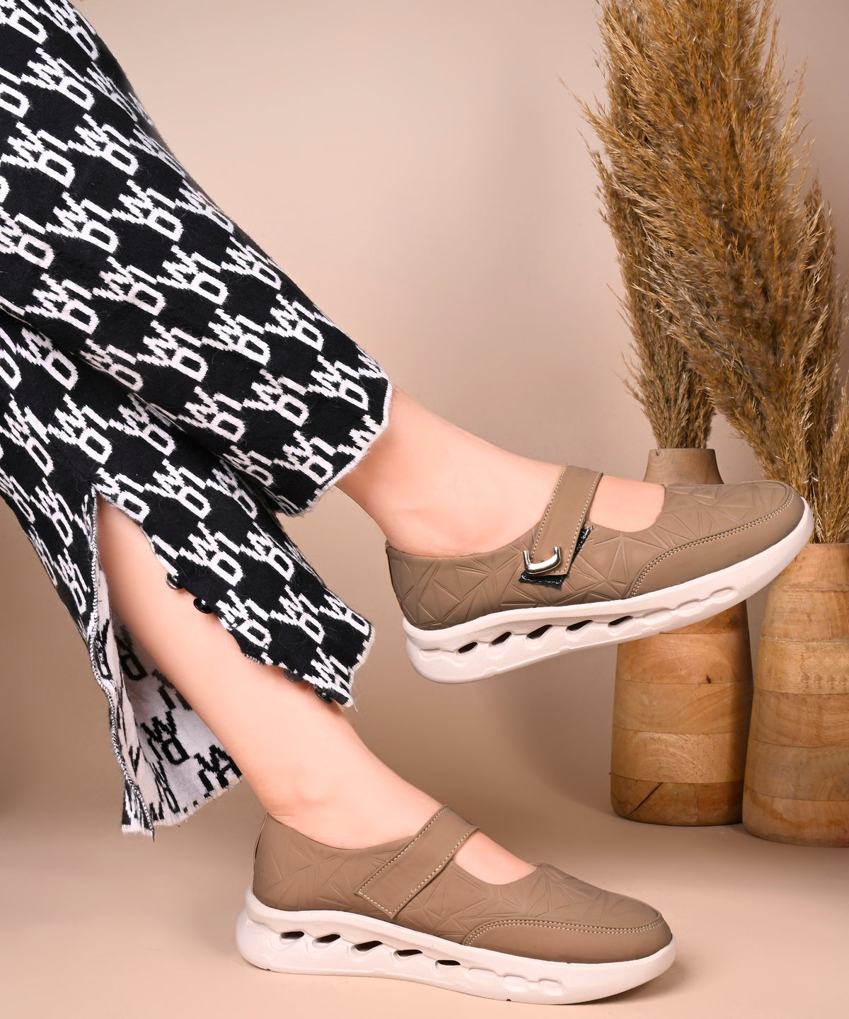 Taupe