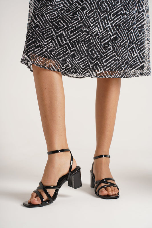 Women’s Slip-On strappy chunky block heel sandals with ankle starp Black