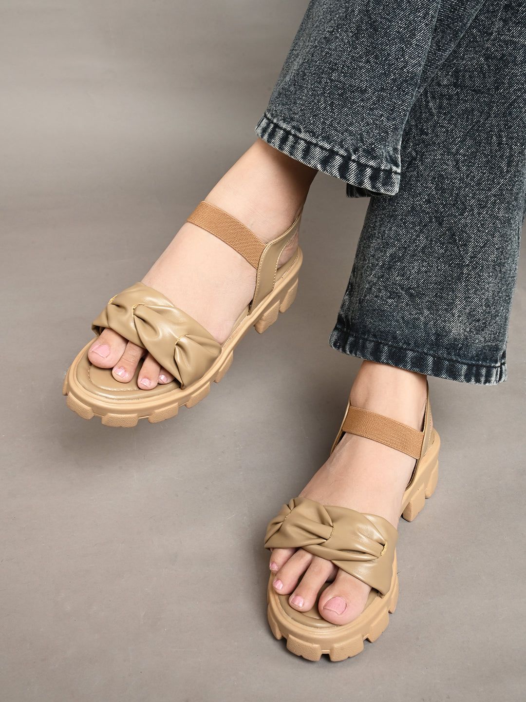 Jm Looks chunky sandals with a knotted bow on the front strap and an ankle strap
 Beige