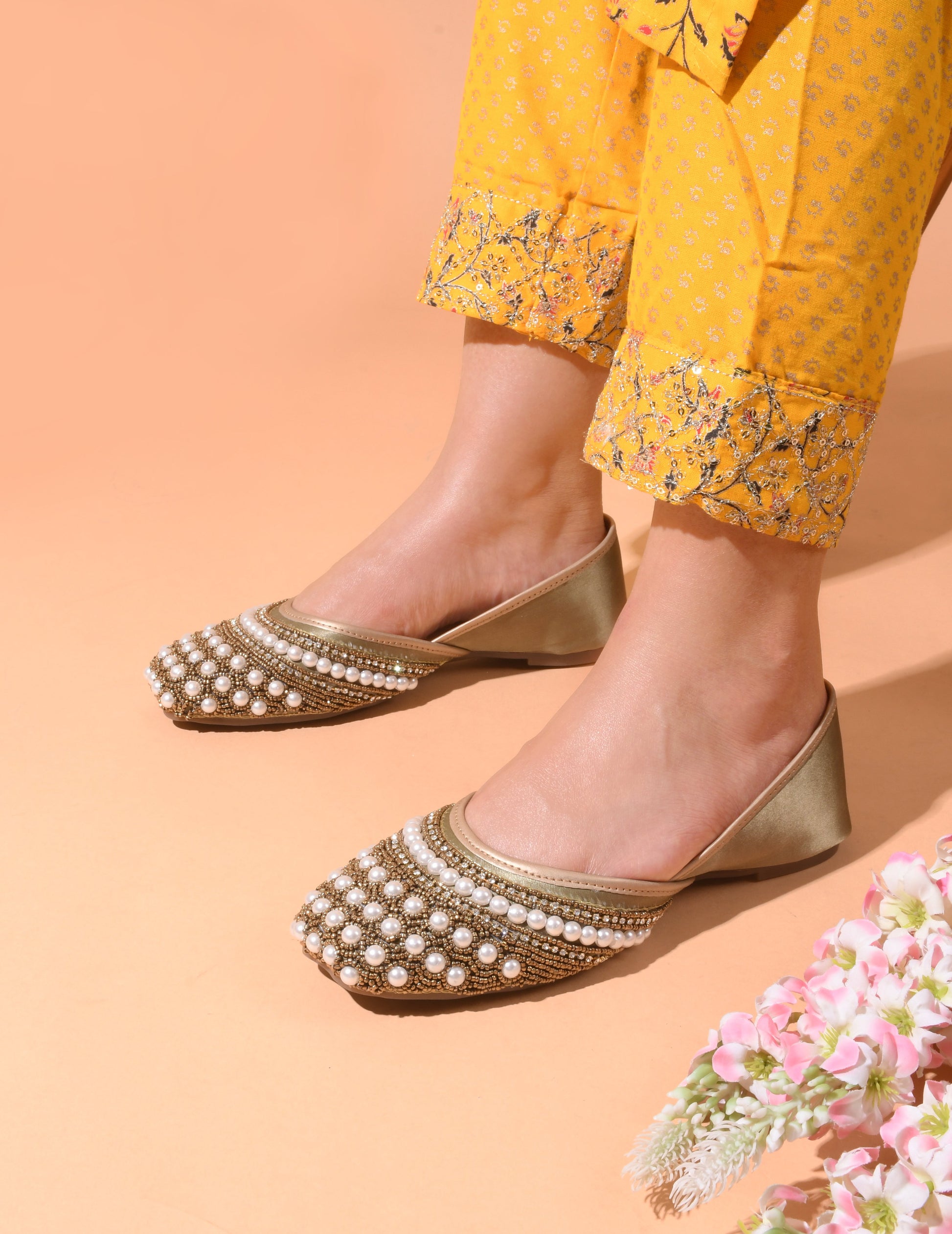 Ethnic Embellished Square Toe Mojaris for Women and Girls at JM LOOKS Green