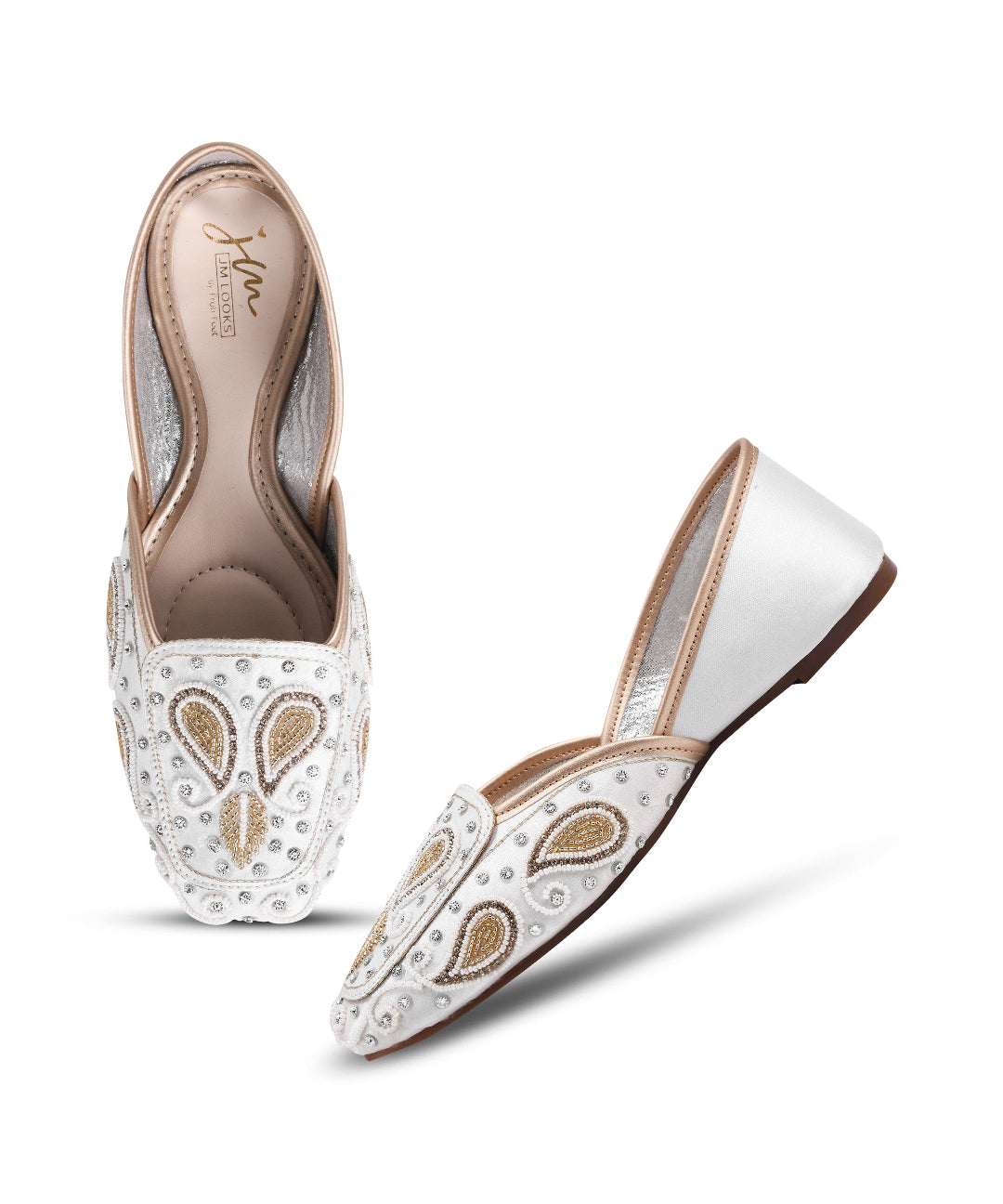 Women White Embellished Beaded Round-Toe Royal Stone & Threadwork Ethnic Juttis