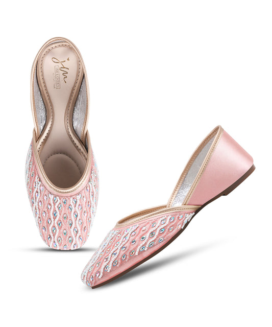 Women Pink Stone Embellished Embroidered Ethnic Mojaris Flats Juttis