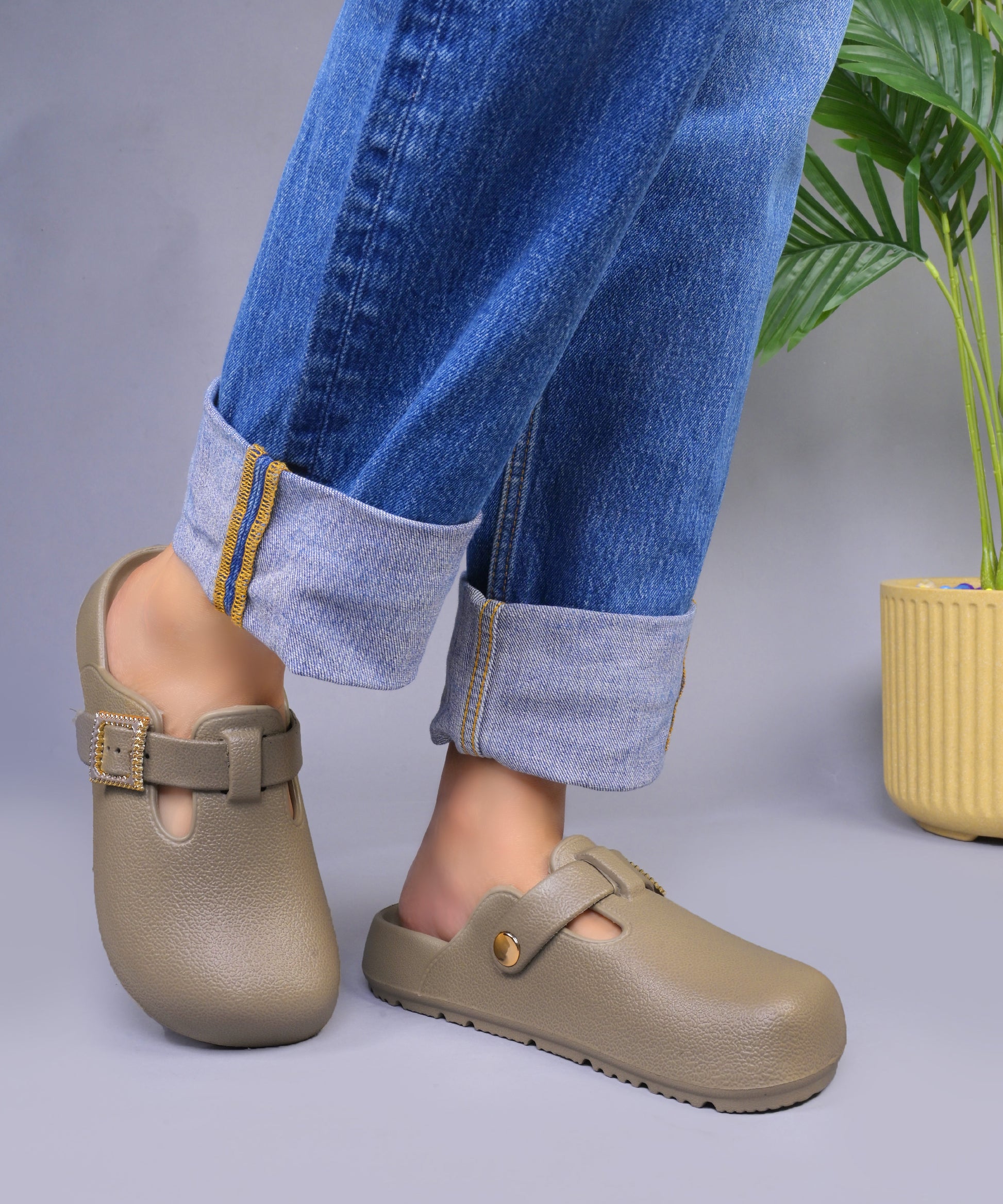Taupe
