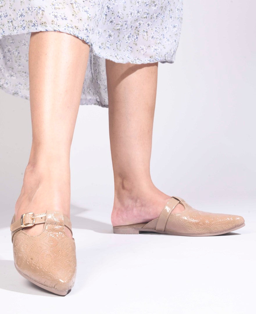 JM Looks women's pointed-toe mules with an embossed pattern and a decorative buckle strap
 Beige
