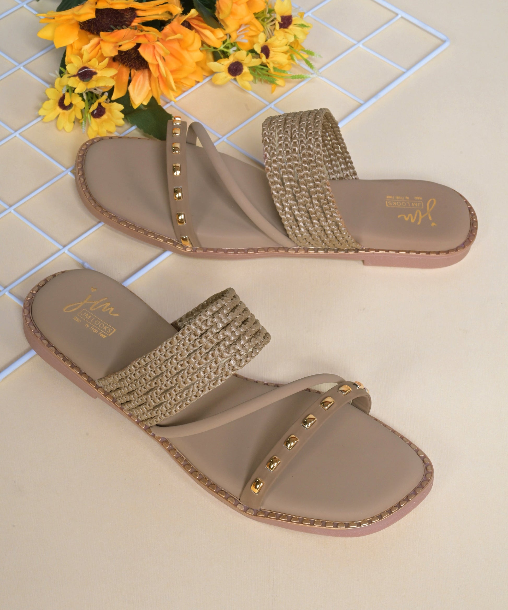 Taupe