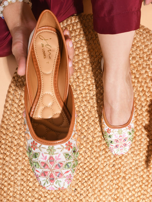 Embroidered Square-Toe Flats jutti Handmade Thread Designs for Women White