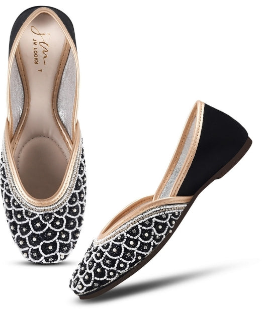 Women Black Square Toe Handcrafted Embellished Ethnic Punjabi Jutti, petal design