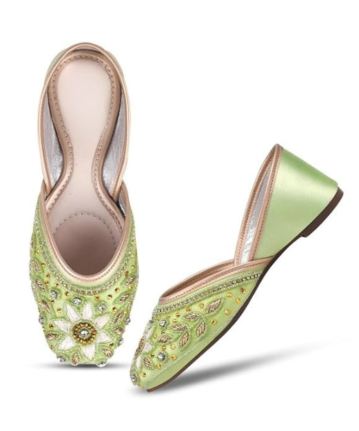 Women's Pista Handcrafted square toe Embellished Floral Ethnic Flats Juttis