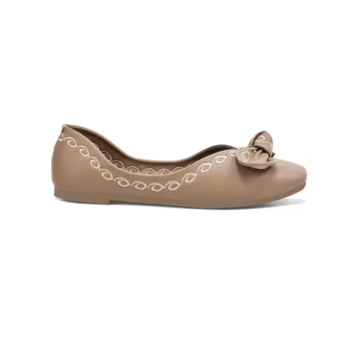 Ballet flats with embroidery in beige, bow detail on toe, swirl thread work, cushioned round-toe design