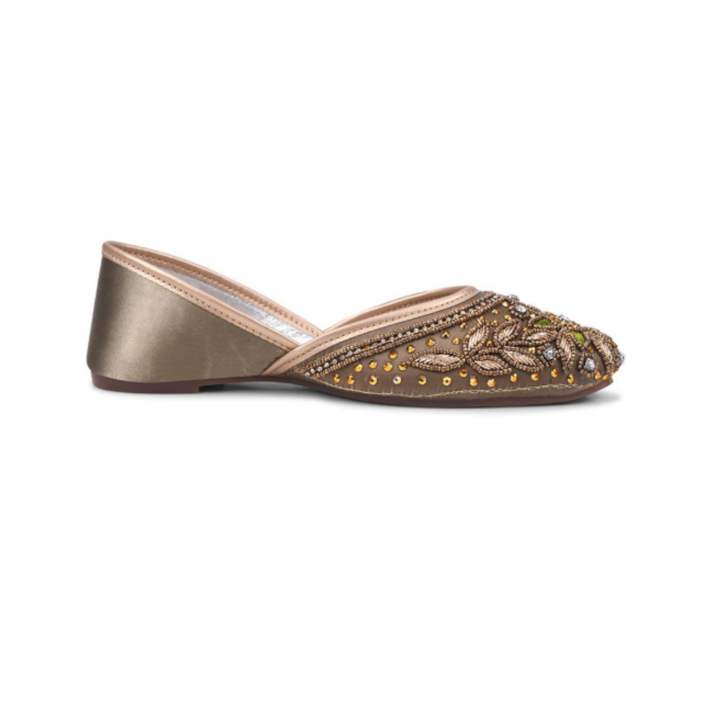Women Embellished Floral Ethnic Juttis